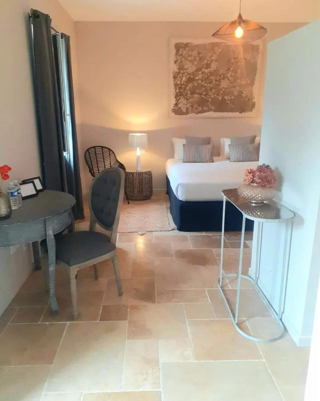Domaine De La Limetiere Hotell Neuvy-le-Roi Eksteriør bilde